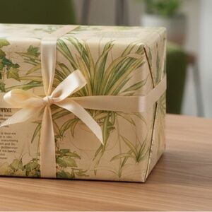 Vintage Laurel Botanical Gift Wrap 2 Sheets Houseplant Design
